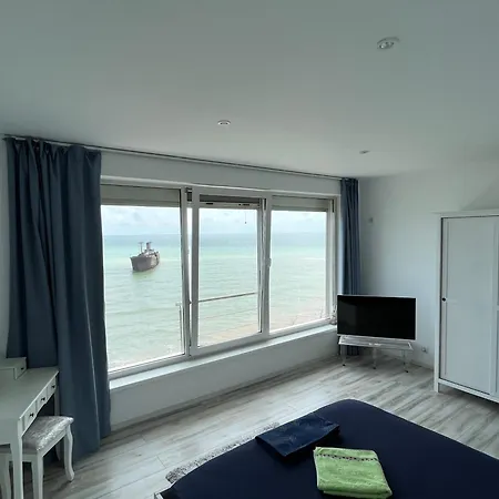 Epava Apartament Costinesti